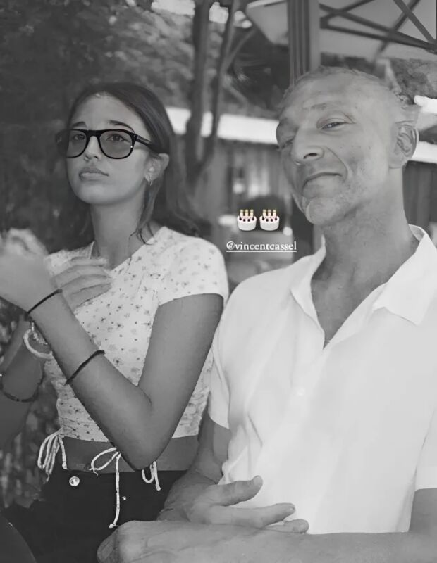 Nic wspólnego z matką: Młodsza córka Moniki Bellucci wcale nie przypomina swojej słynnej mamy