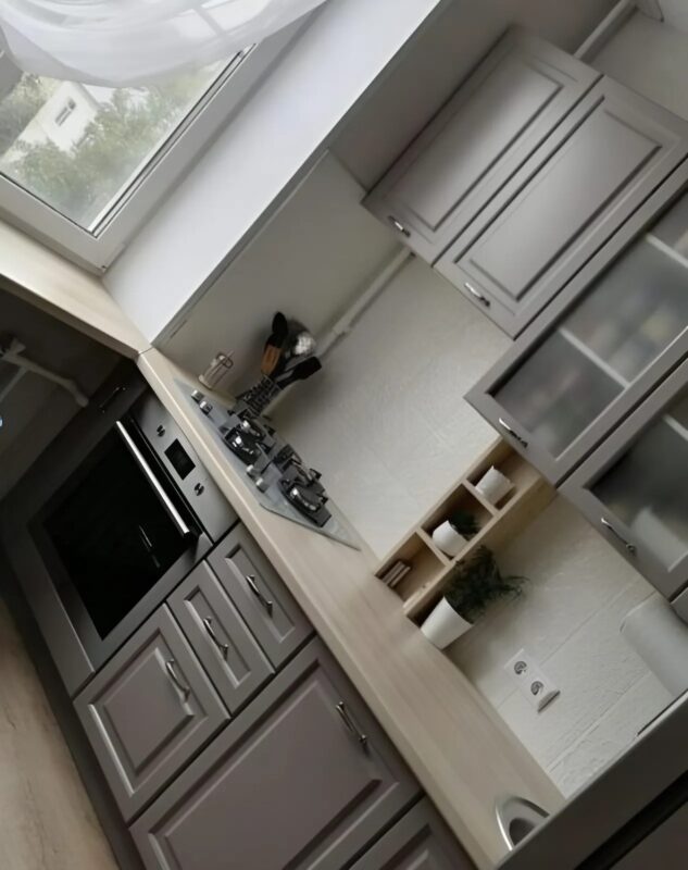 Mała kuchnia o powierzchni 4,5 m² została przekształcona w prawdziwe arcydzieło: Zdjęcia przed i po
