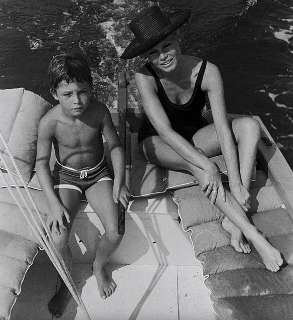 Syn Brigitte Bardot ma 65 lata: Był bardzo młody, kiedy go opuściła