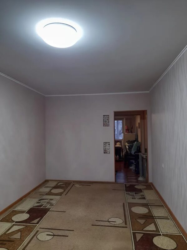 Zaledwie w wieku 80 lat ta babcia w końcu zdecydowała się na remont swojego starego mieszkania – i efekt jest niesamowity!