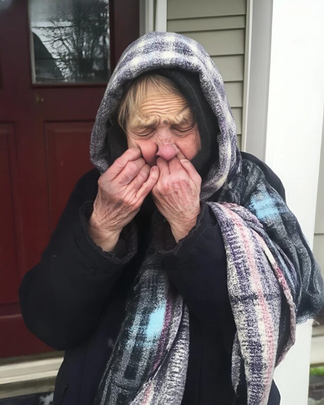 Moja mama wyrzuciła mnie z domu, gdy byłam w ciąży 12 lat temu — wczoraj zapłakana stanęła na moim progu