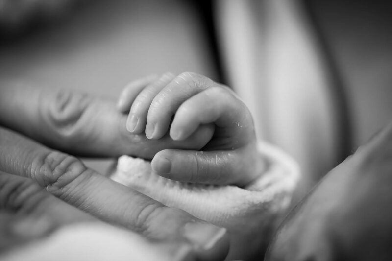 Moja mama wyrzuciła mnie z domu, gdy byłam w ciąży 12 lat temu — wczoraj zapłakana stanęła na moim progu