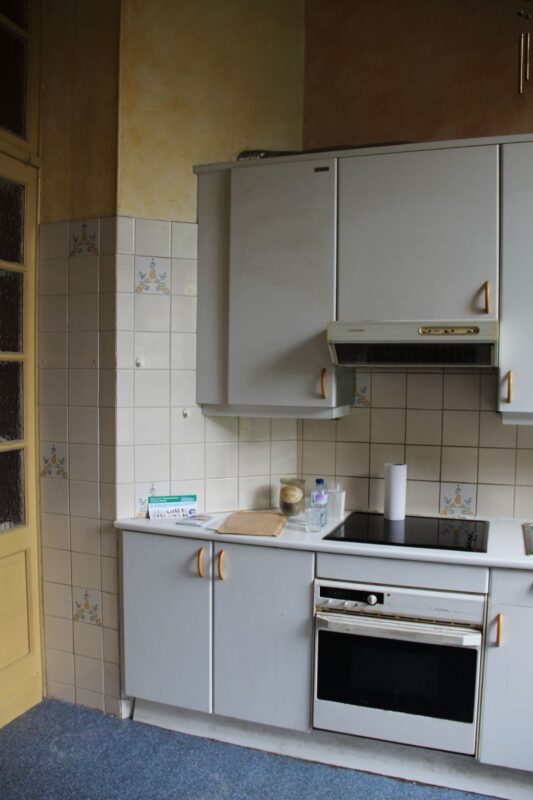 Przed i po: jak odmienić staromodną kuchnię bez wyburzania, z kreatywnością i małym budżetem